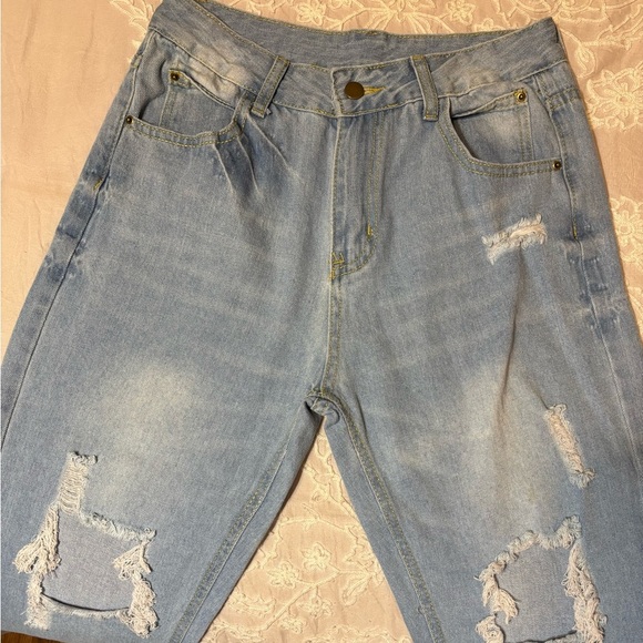 Mom Jeans Ripped High Waist SHEIN Size Medium. Waist 29-30 Inches. - Picture 3 of 16